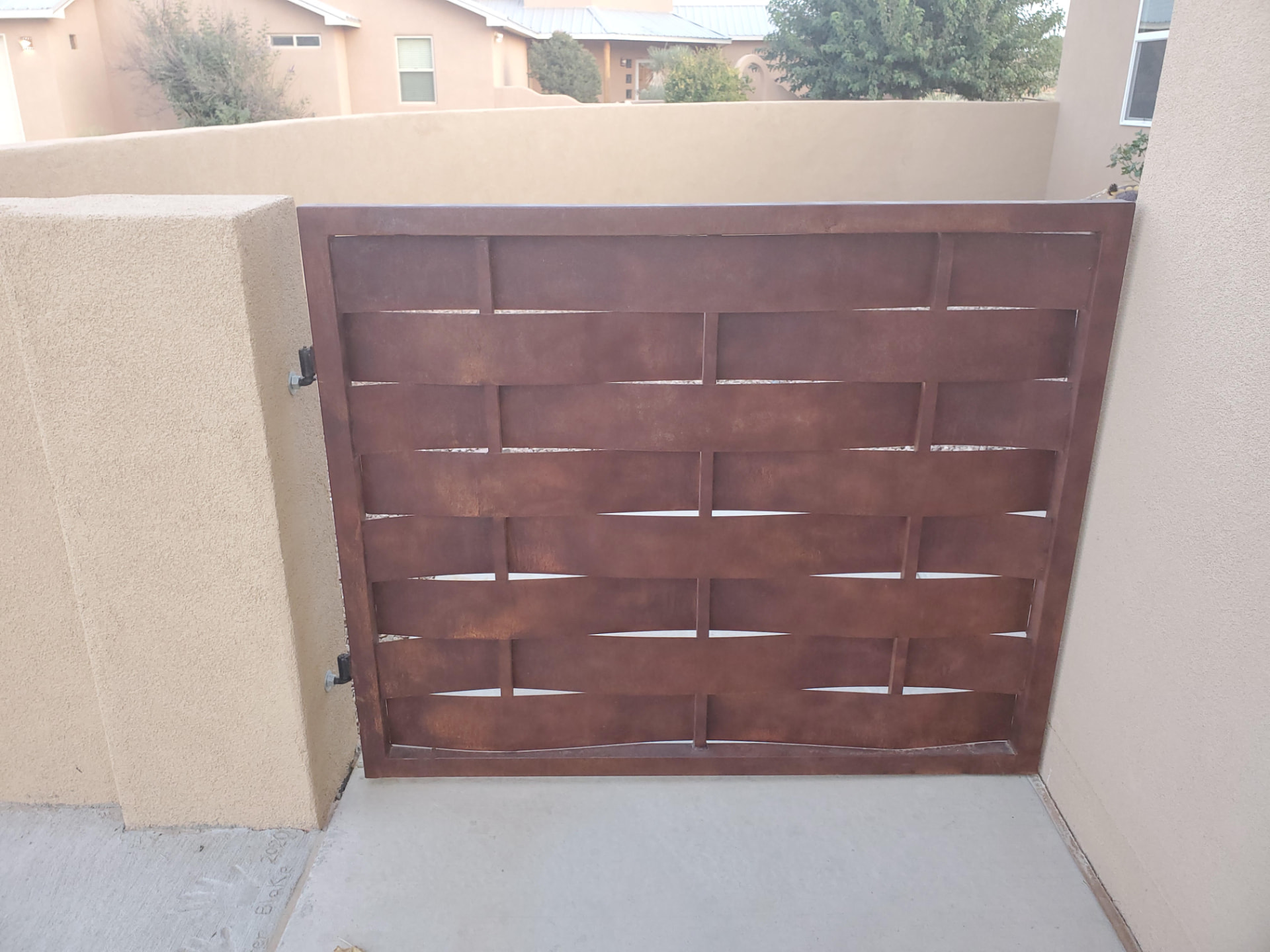 Bronze Basket-Weave Gate