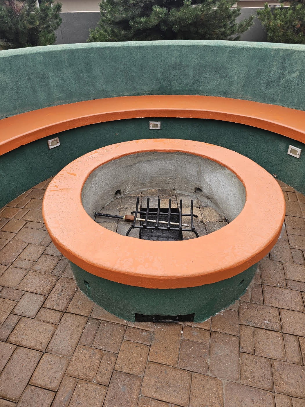 Circular Firepit & Bench